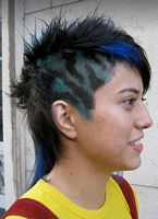 fryzury krótkie - uczesanie damskie z włosów krótkich zdjęcie numer 43